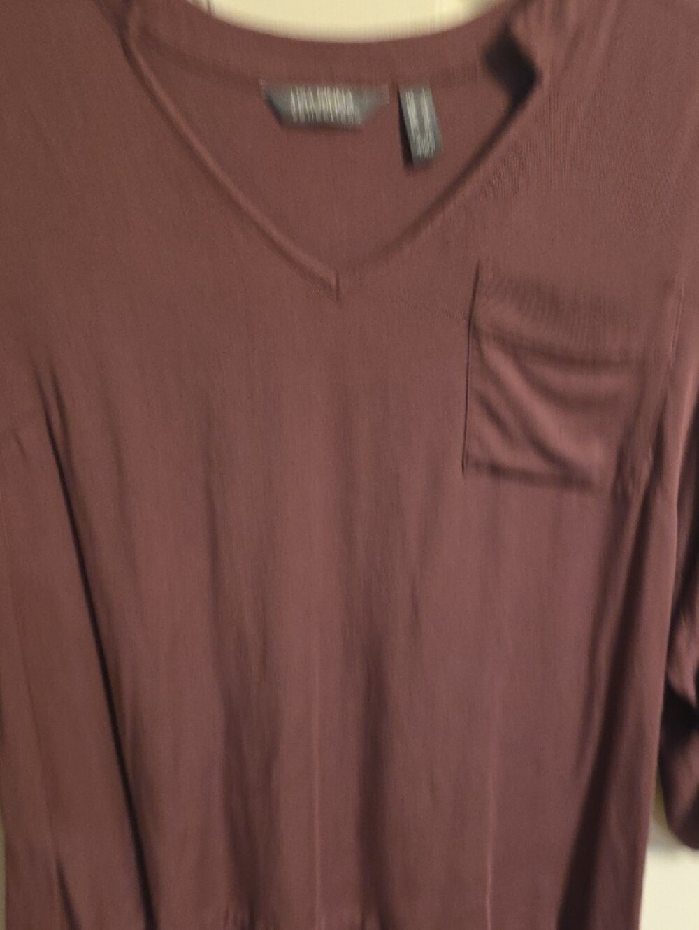 Lisa Rinna Collection Plum V-Neck Top - Picture 3 of 8